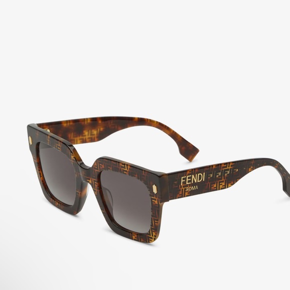 Fendi Roma
Havana acetate sunglasses - Picture 1 of 7